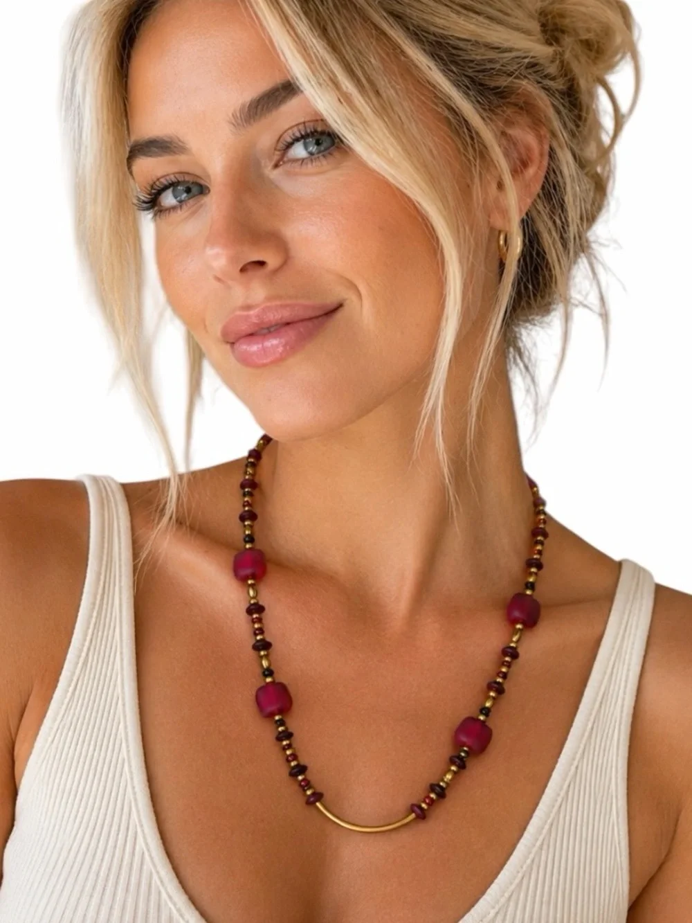 Cranberry Frosted Glass Beaded Necklace 18” Gold Tone Artisan Chic      artisan